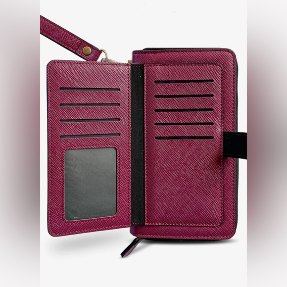 Luxe Ultimate Wristlet Phone Case in Berry NWOT - Picture 3 of 7